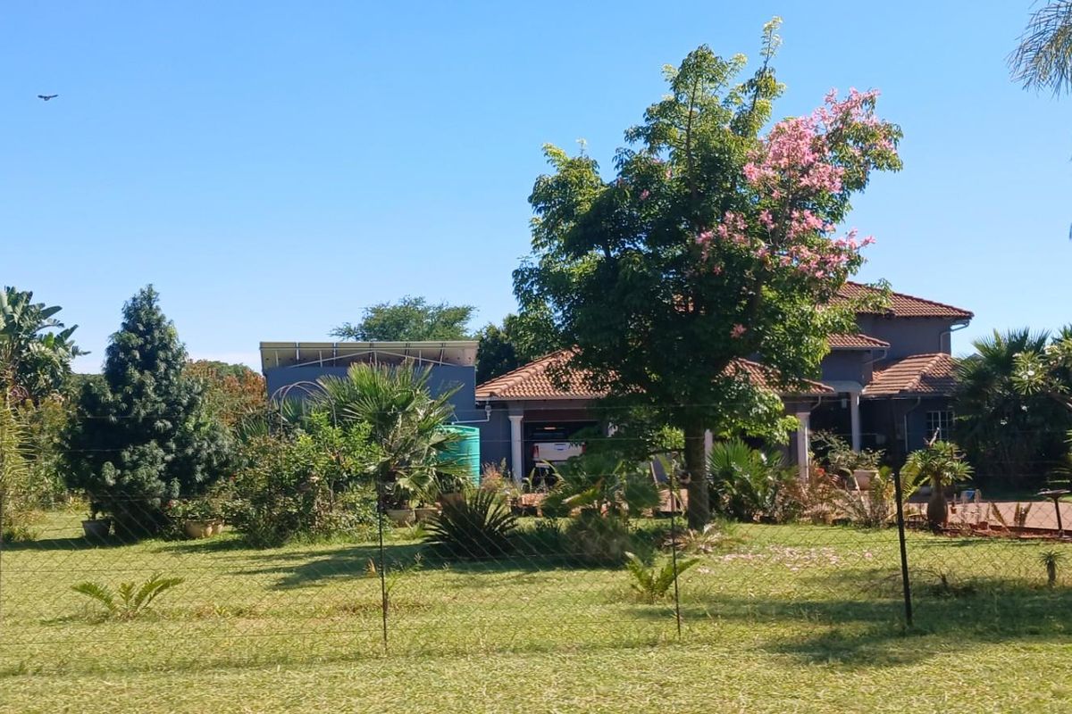 Spacious 4 Bedroom Family Home for Sale in Strydfontein Pretoria Gauteng - Photo 4