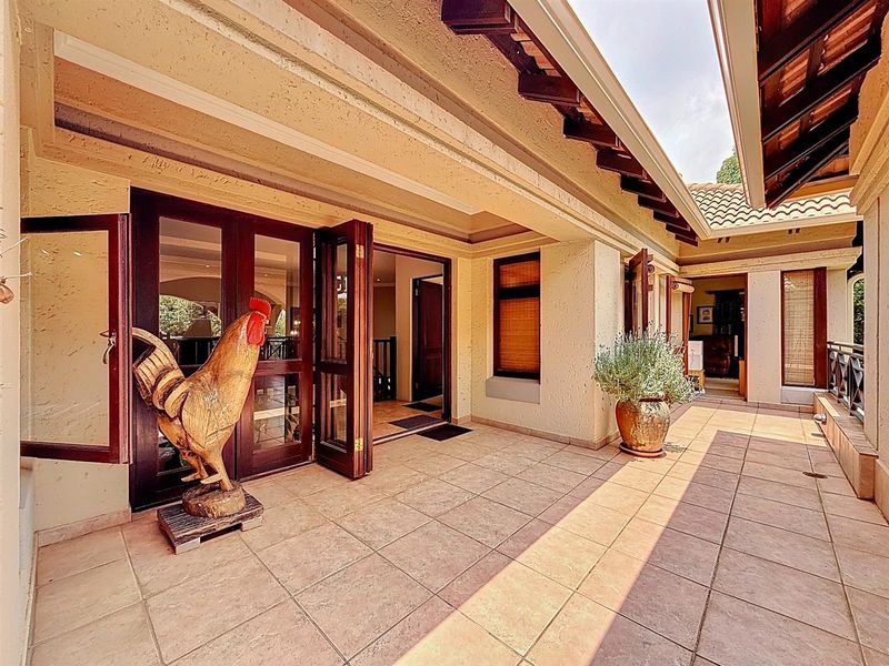 Upmarket Mooikloof Equestrian Family Home with Flat, Solar and Borehole - Photo 3