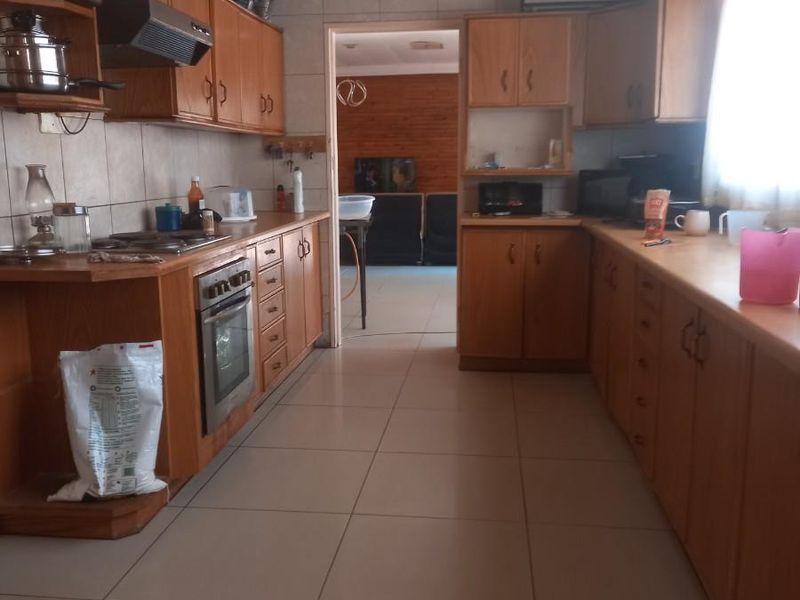 House For Sale in Hartswater - Photo 4