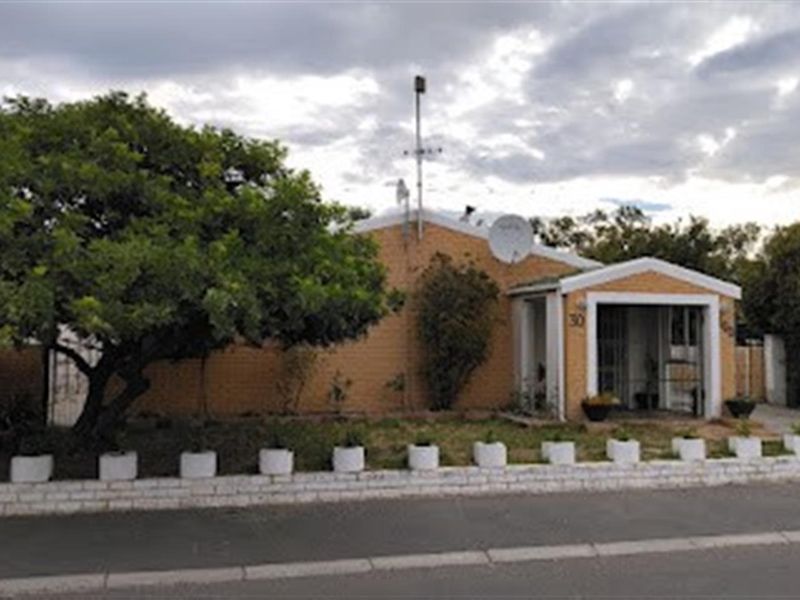 House For Sale In Croydon - Photo 2