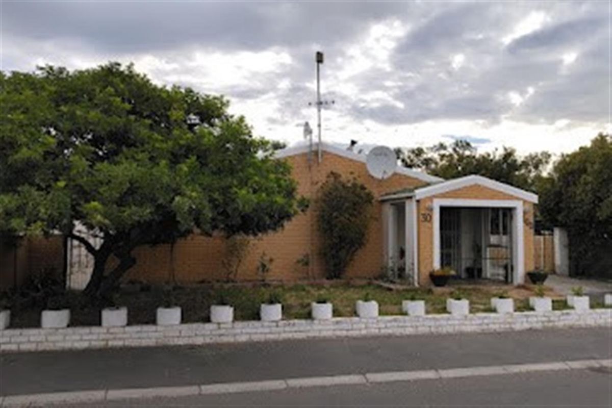 House For Sale In Croydon - Photo 2