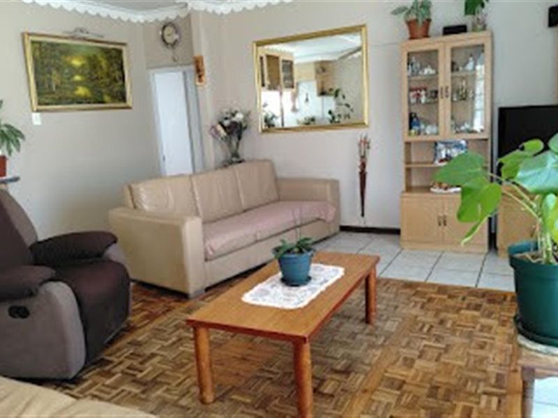 House For Sale In Croydon - Photo 7