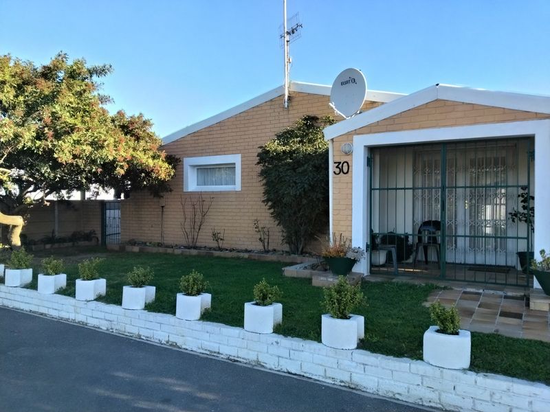 House For Sale In Croydon - Photo 2