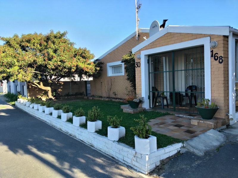 House For Sale In Croydon - Photo 1