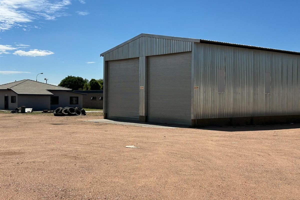 8000sqm Yard with 300sqm Warehouse To Let | Dual Access | Pomona - Photo 4