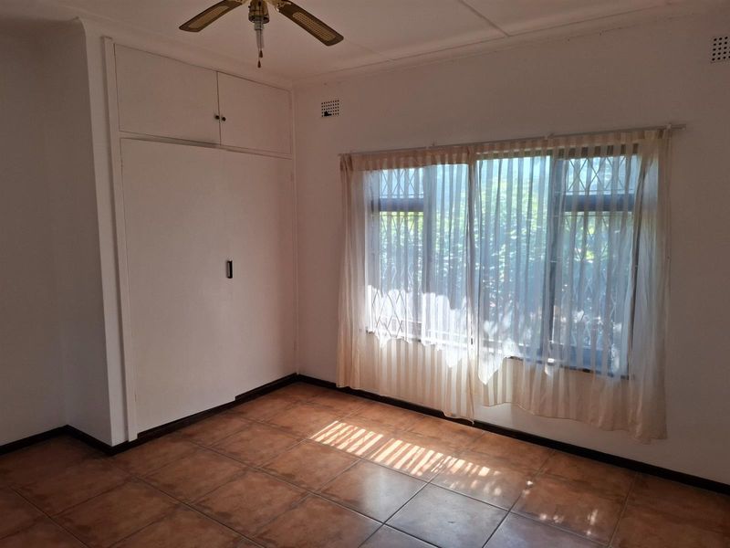 Townhouse To Rent in St Michaels On Sea - Photo 6