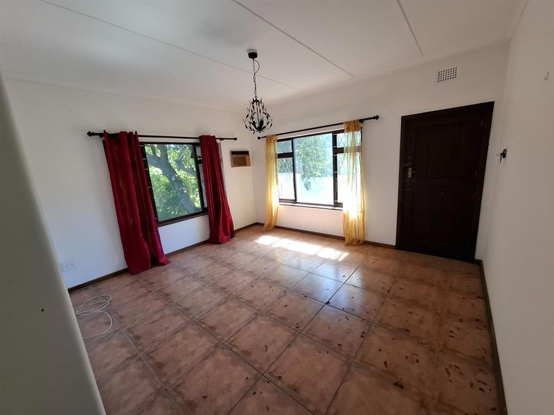 Townhouse To Rent in St Michaels On Sea - Photo 2