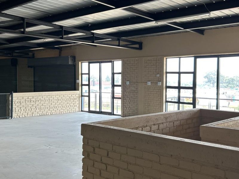 712sqm Warehouse To Let | 24 Hour Secure Park | Prime Pomona Location - Photo 4