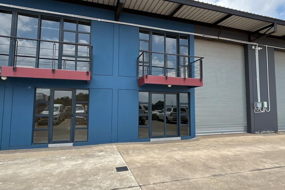 712sqm Warehouse To Let | 24 Hour Secure Park | Prime Pomona Location - Photo 3
