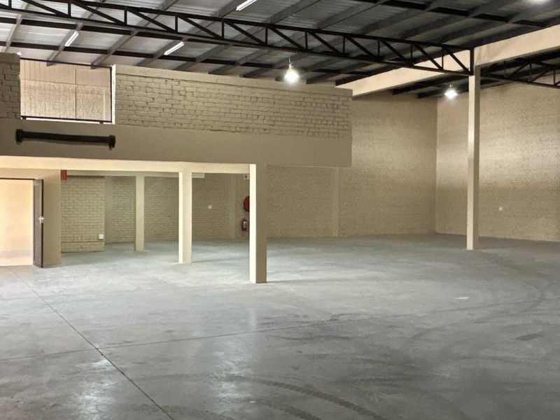 712sqm Warehouse To Let | 24 Hour Secure Park | Prime Pomona Location - Photo 8