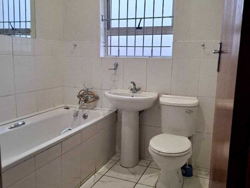 Cottage To Rent in Cotswold, Port Elizabeth - Photo 6