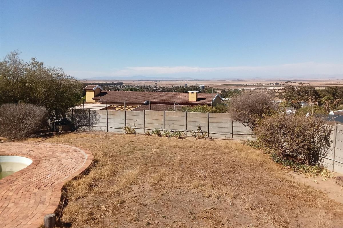 House with a view For Sale in Darling - Photo 3