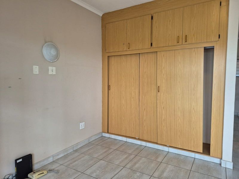 Retirement Apartment For Sale in Terenure, Kempton Park - Photo 5