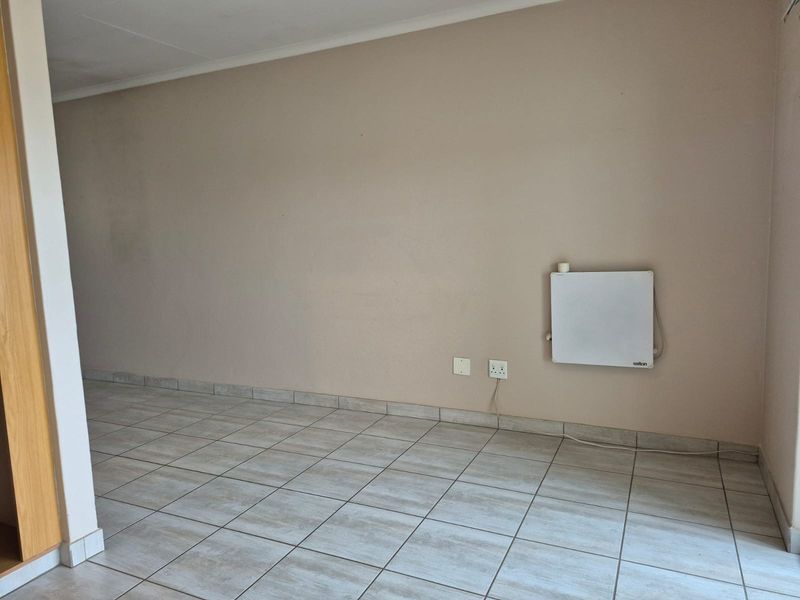 Retirement Apartment For Sale in Terenure, Kempton Park - Photo 7