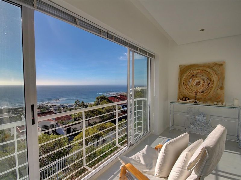 2 Bedroom Apartment - Photo 2