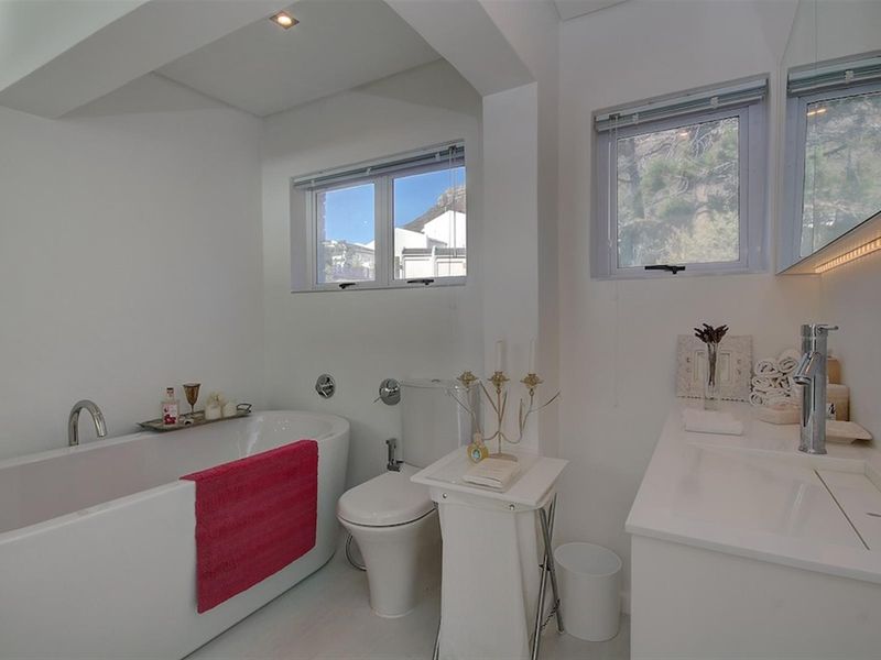 2 Bedroom Apartment - Photo 8