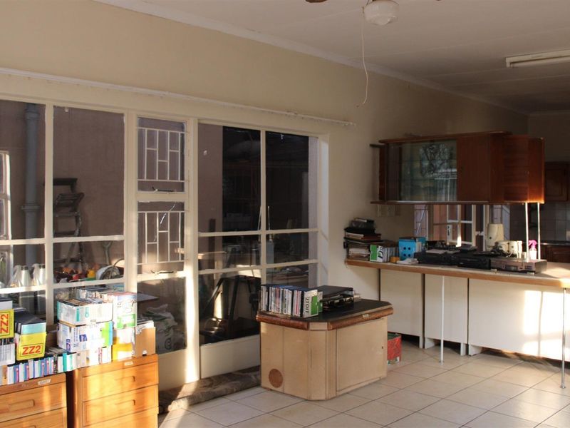House For Sale in CE 3, Vanderbijlpark CE - Photo 2