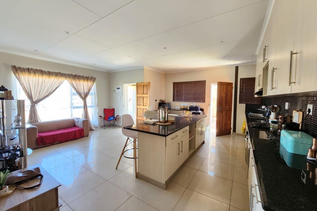 Modern Elegance in Crawford Estate: The Perfect Place to Start - Photo 4