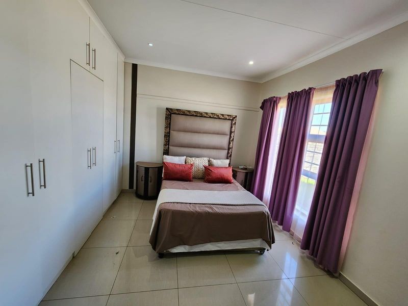 Modern Elegance in Crawford Estate: The Perfect Place to Start - Photo 8