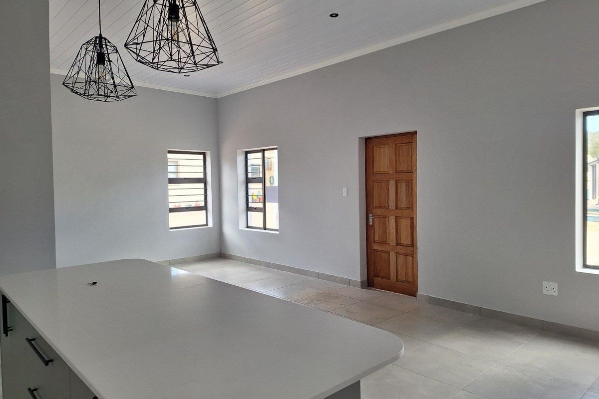 House For Sale in Albertinia - Photo 3