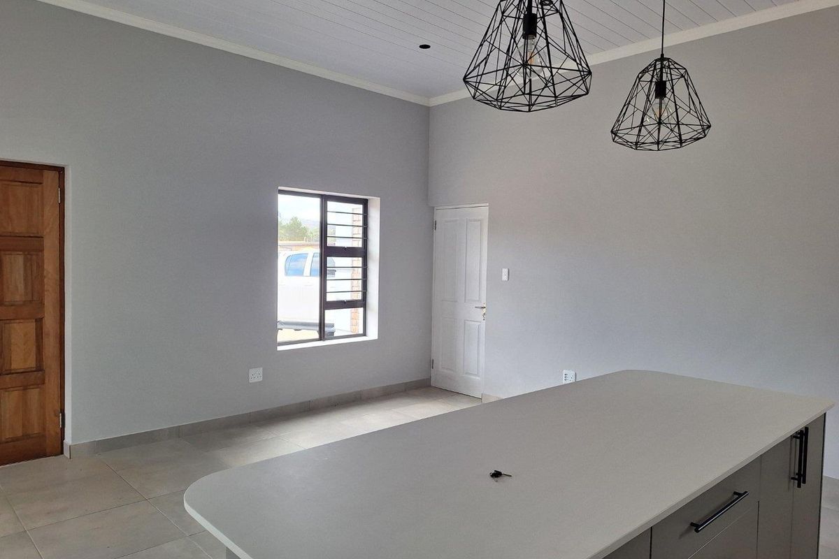 House For Sale in Albertinia - Photo 4
