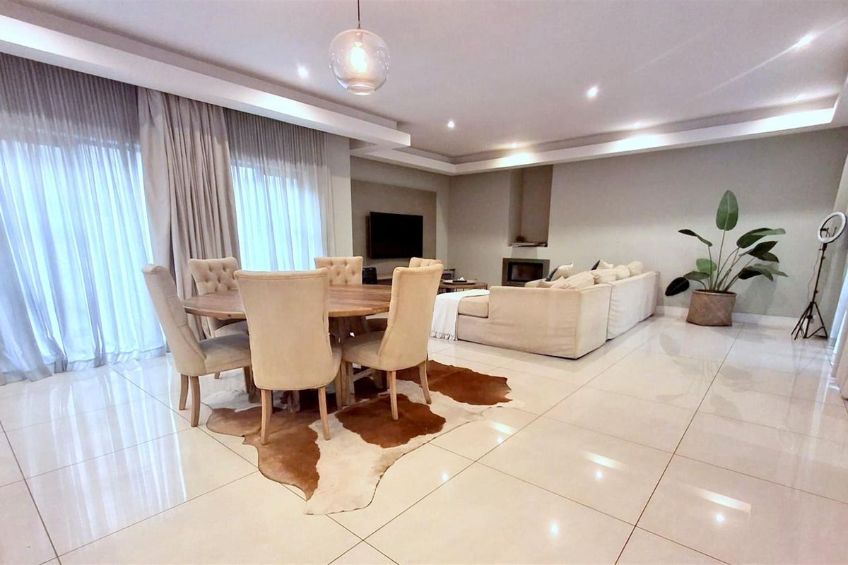 CONTEMPORARY LIVING IN THE HEART OF BEAUTIFUL BEDFORDVIEW - Photo 3