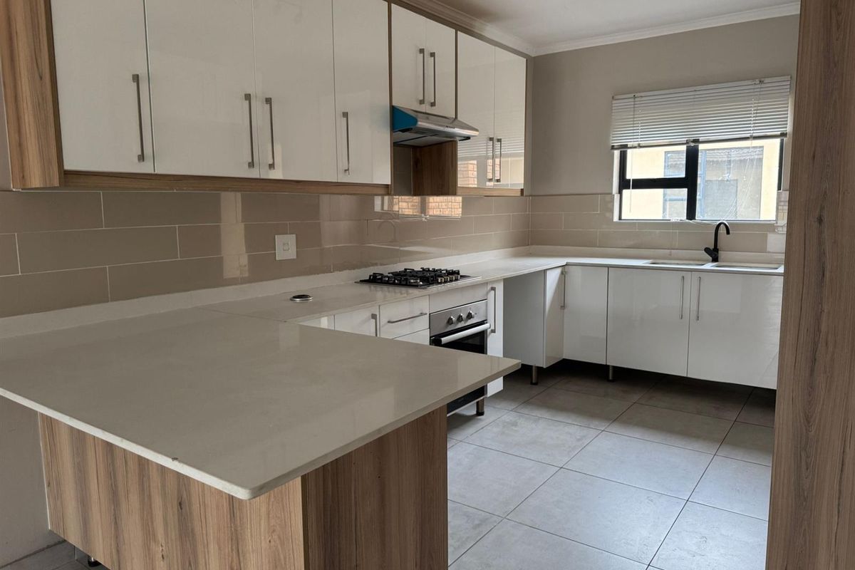 Elevated Living: Modern Luxury Meets Unmatched Lifestyle in a Security Complex at The Palms - Photo 4