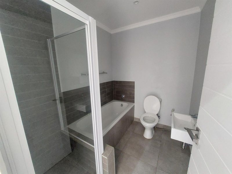 2 bed 1 bath Apartment To Rent in Hayfields, Pietermaritzburg, KwaZulu Natal - Photo 6