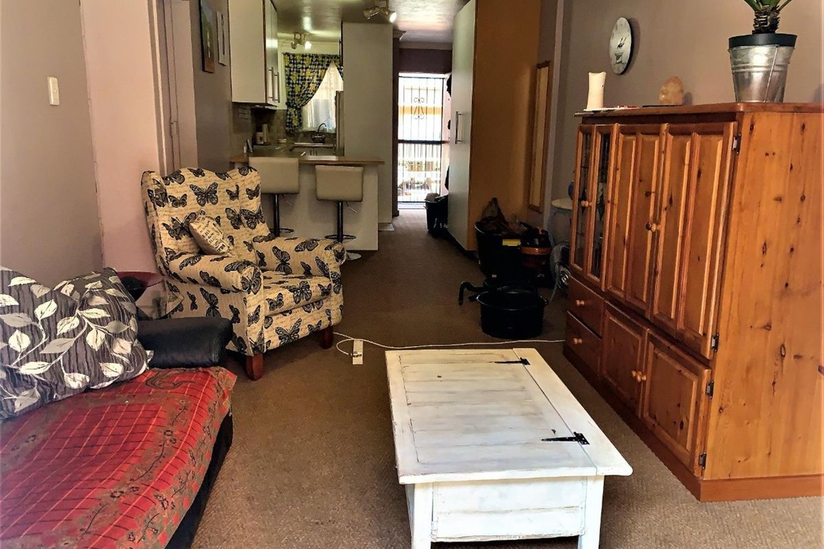 INVESTMENT UNIT - GOOD RETURN - WITH TENANT - Photo 5