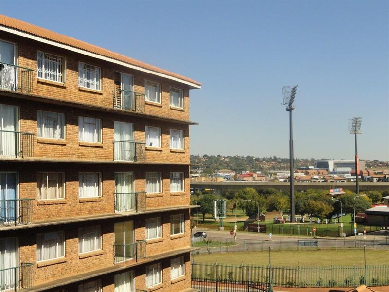INVESTMENT UNIT - GOOD RETURN - WITH TENANT - Photo 4