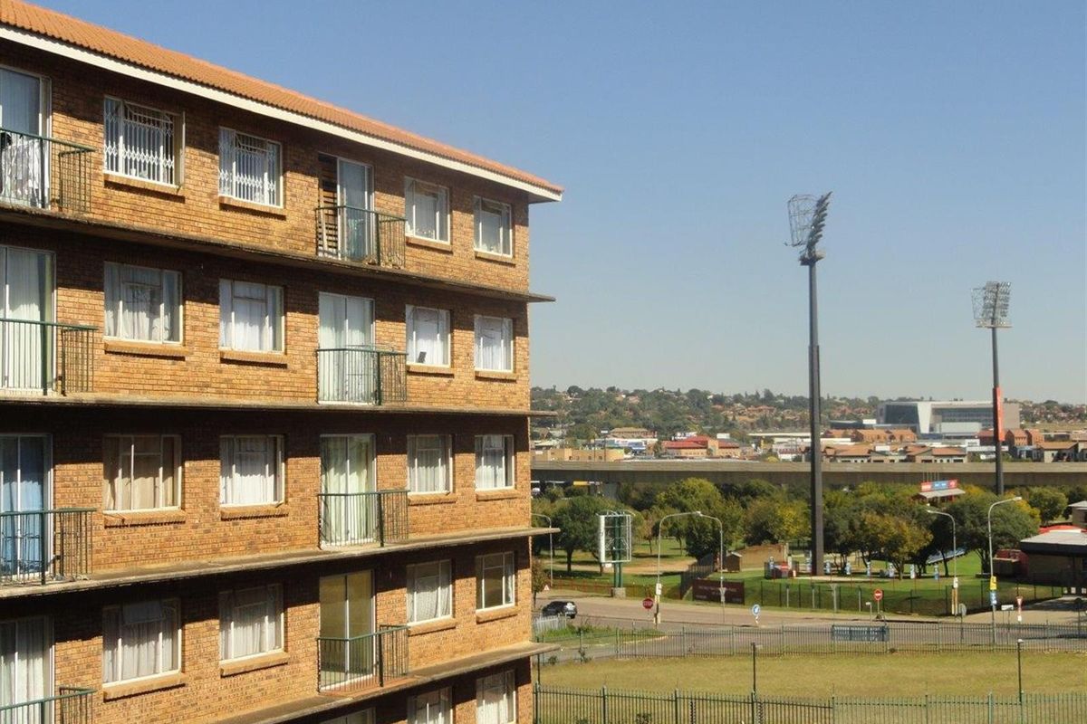 INVESTMENT UNIT - GOOD RETURN - WITH TENANT - Photo 4