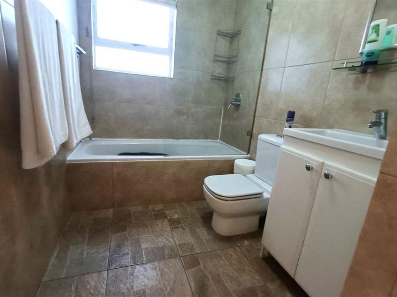 Apartment To Rent in Table View, Blouberg - Photo 7