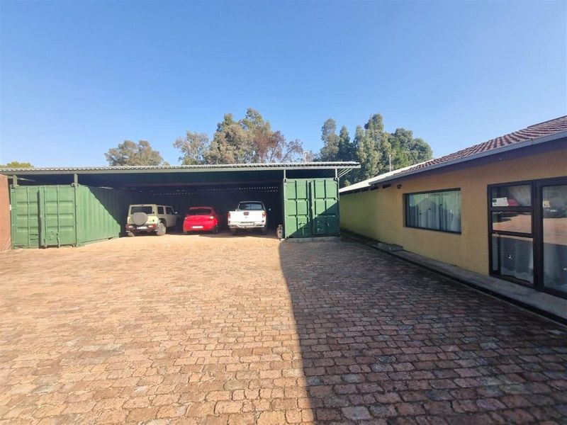 Farm For Sale in Norton Home Estate, Benoni - Photo 7