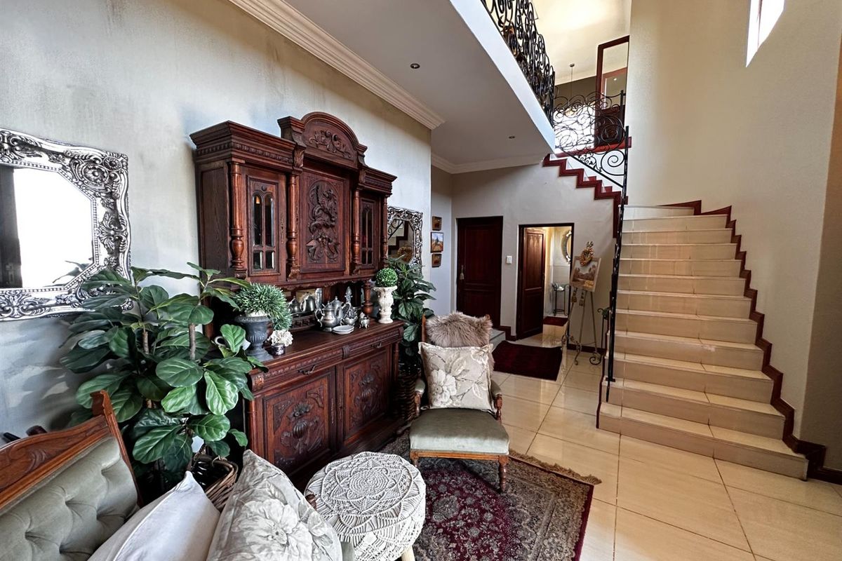 House For Sale in Waterkloof Estate, Rietvalleirand, Pretoria - Photo 5