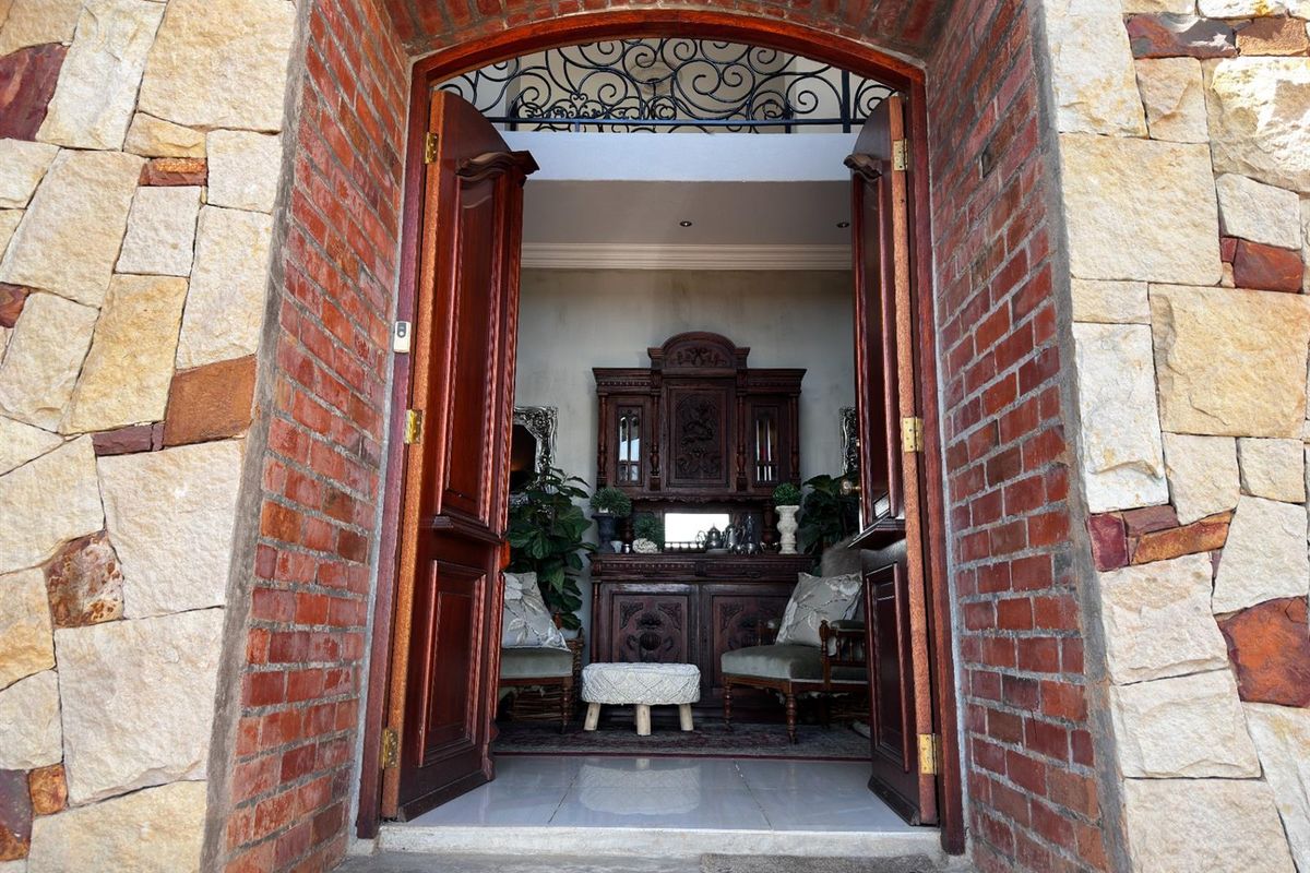 House For Sale in Waterkloof Estate, Rietvalleirand, Pretoria - Photo 4