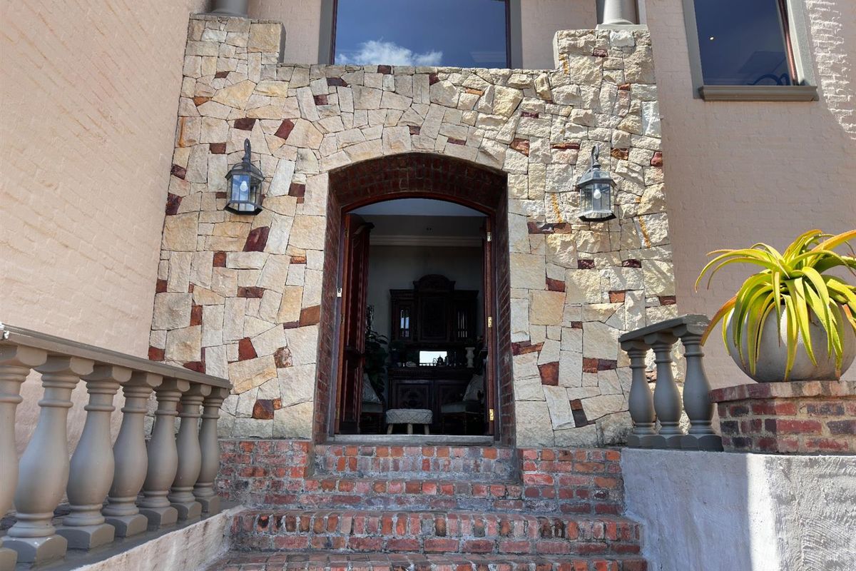 House For Sale in Waterkloof Estate, Rietvalleirand, Pretoria - Photo 3