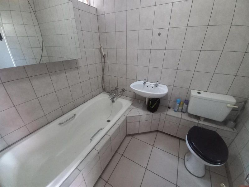 Duplex For Sale in Edendale - Photo 10