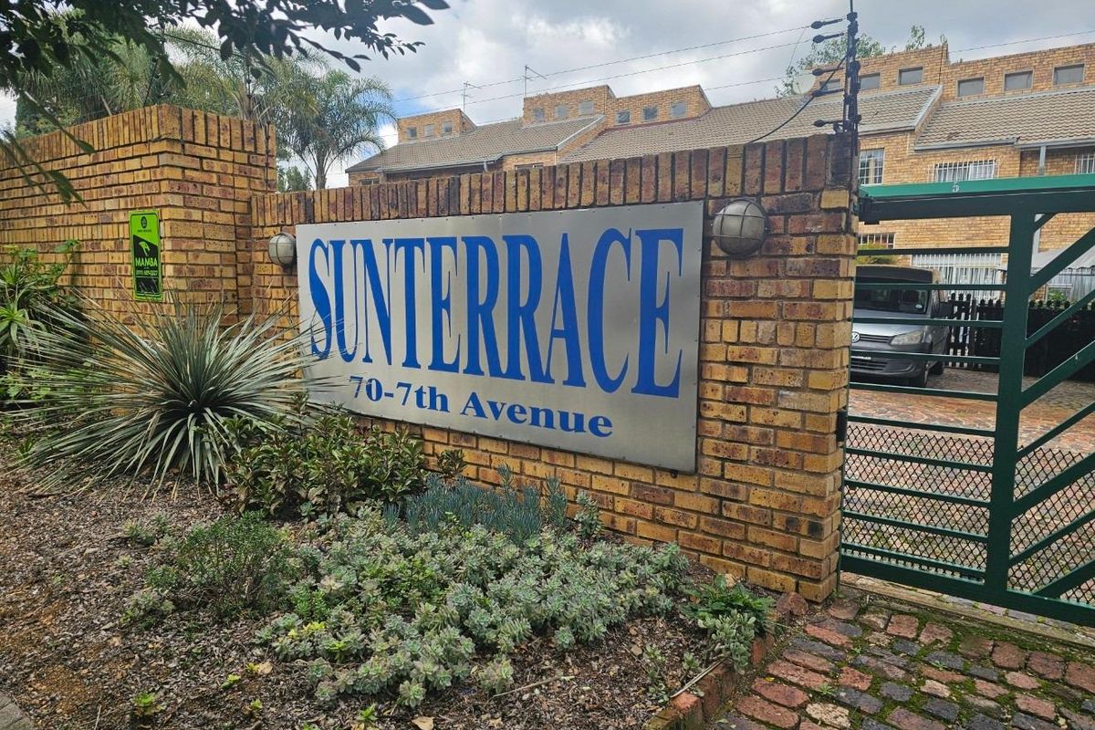 Duplex For Sale in Edendale - Photo 3