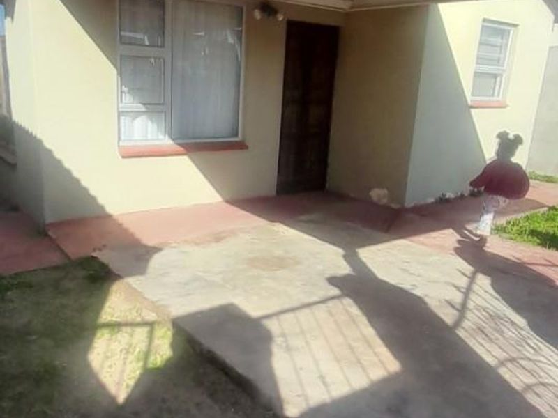 House For Sale in Port Elizabeth - Photo 6