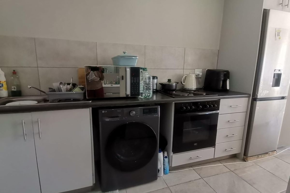 Bachelor Apartment For Sale at La Vie Estate Paarl - Photo 3