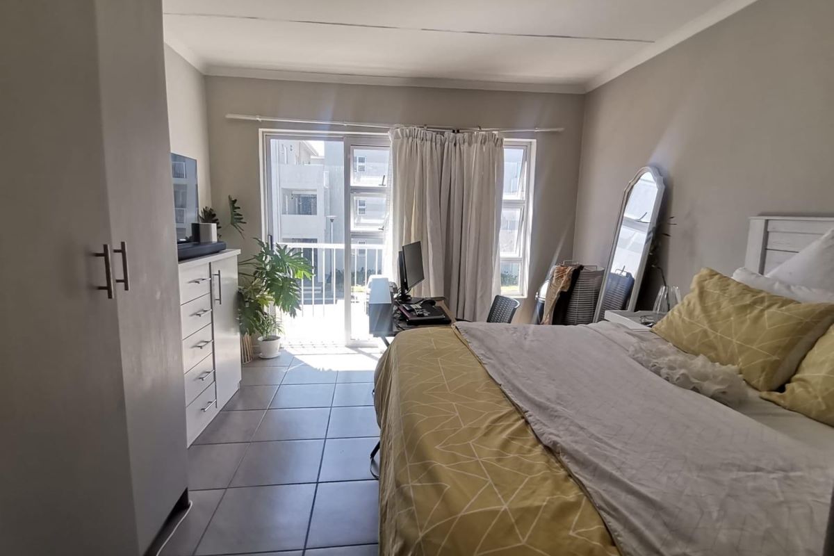 Bachelor Apartment For Sale at La Vie Estate Paarl - Photo 4