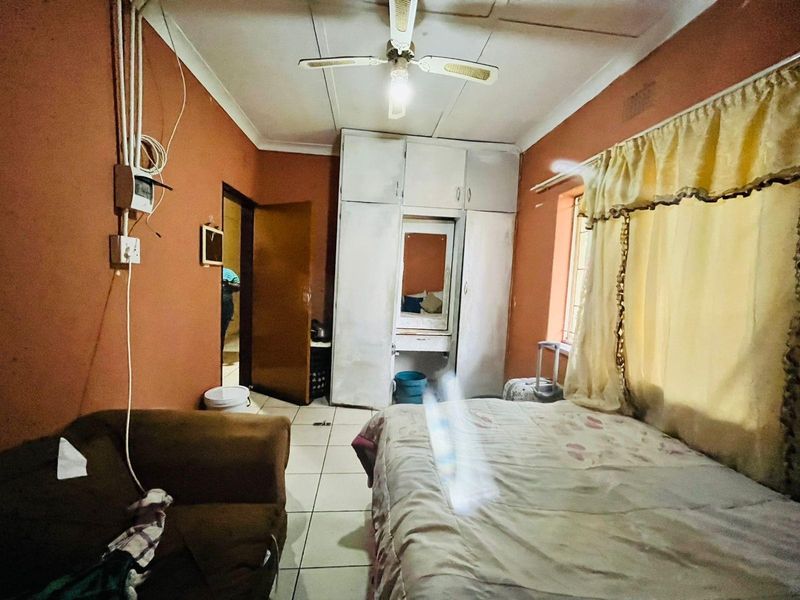 Fully Tenanted Commune For Sale in Sasolburg Central, Sasolburg - Photo 6