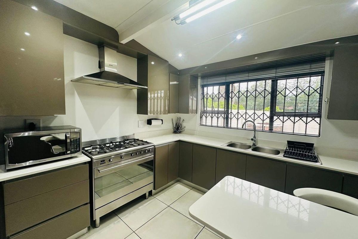 Charming 3-Bedroom Family Home For Sale in Sasolburg Central, Sasolburg - Photo 3