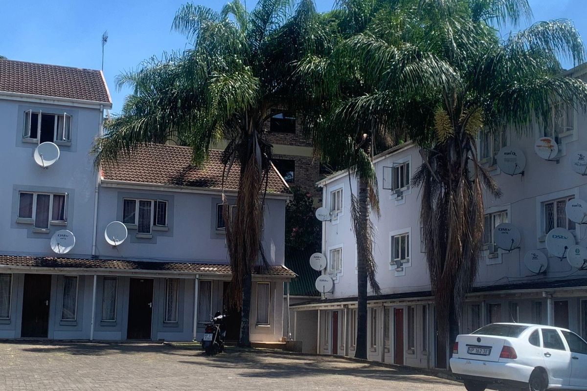 PROPERTY FOR SALE IN CHAPTERS, SCOTTSVILLE - MAKE AN OFFER! - Photo 2