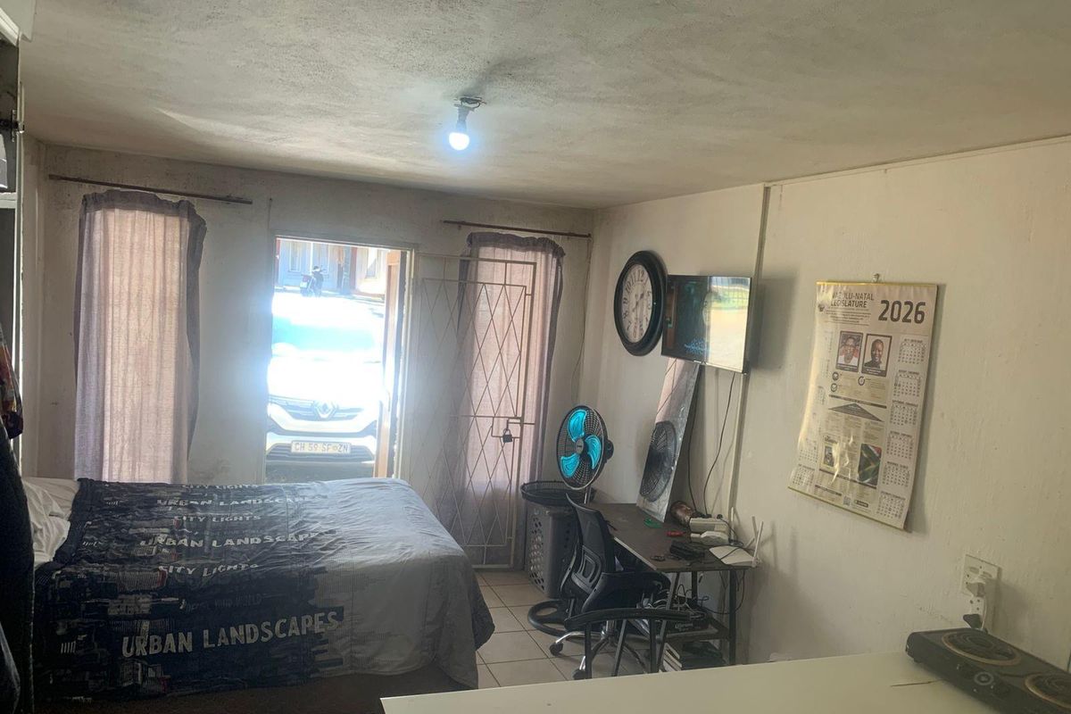 PROPERTY FOR SALE IN CHAPTERS, SCOTTSVILLE - MAKE AN OFFER! - Photo 3