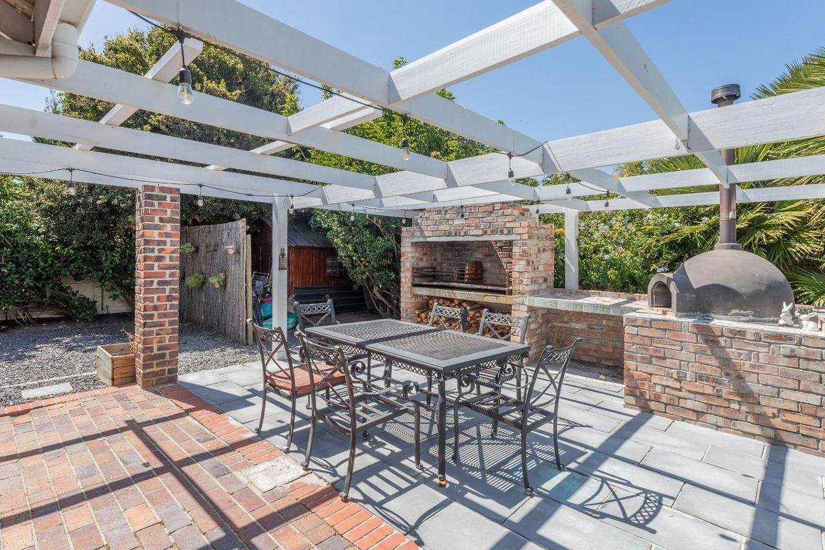 Modern Oasis in Dreyersdal, Tokai - Photo 4