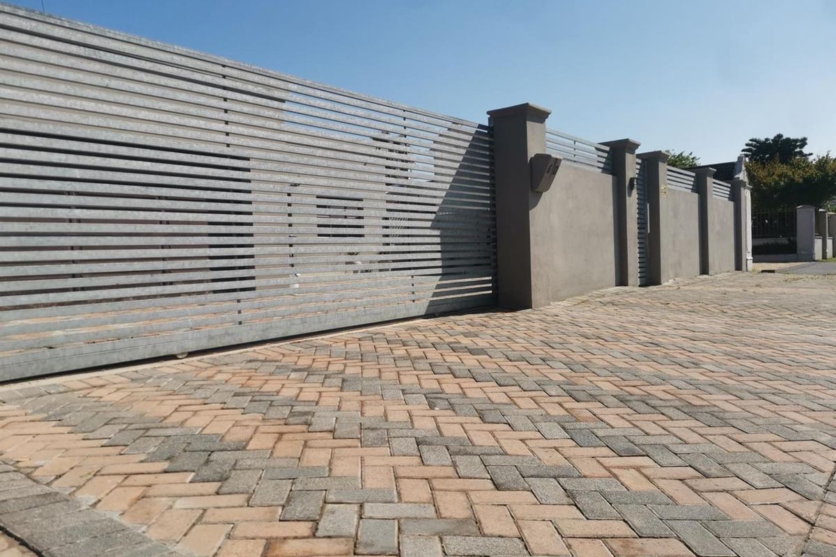 House For Rent in Rondebosch East, Cape Town - Photo 3