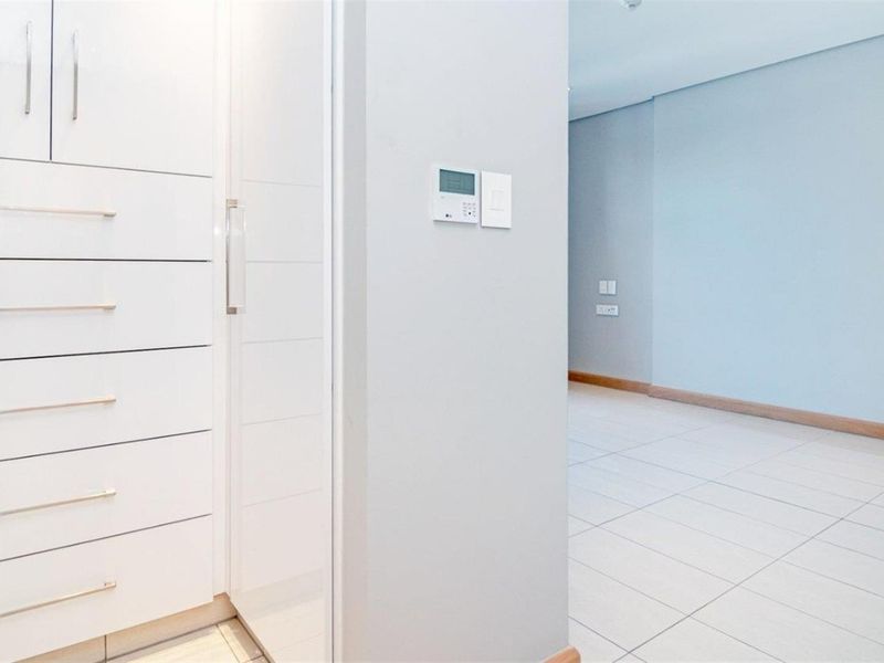 Exclusive Apartment For Sale in Umhlanga, KwaZulu Natal *No Transfer Duty* - Photo 10