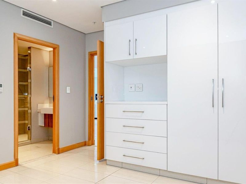 Exclusive Apartment For Sale in Umhlanga, KwaZulu Natal *No Transfer Duty* - Photo 9