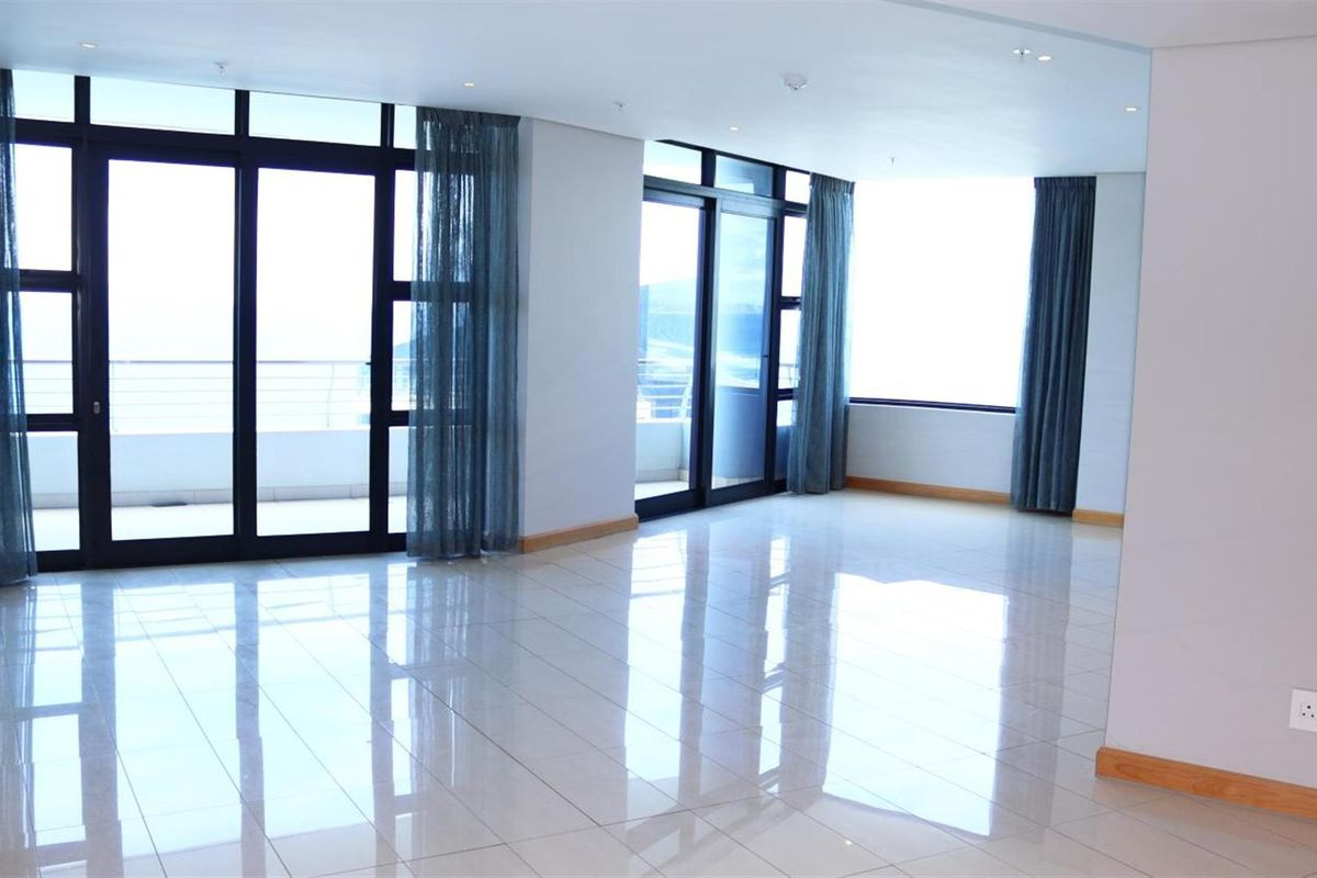 Exclusive Apartment For Sale in Umhlanga, KwaZulu Natal *No Transfer Duty* - Photo 3